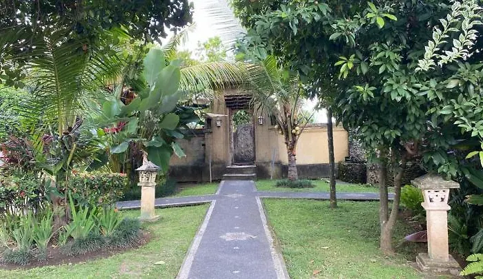 Gianyar ホテル